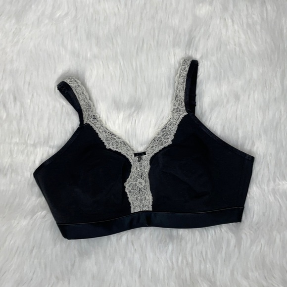 Curvy Couture Other - Curvy couture intimates luxe wire free bra,34f